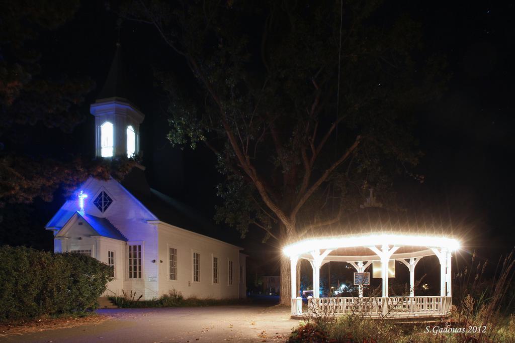 Saint-Joseph-de-la-Rive Auberge De La Rive De Charlevoix - Auberge De Jeunesse Familiale Pour Voyageurs De Tous Ages מראה חיצוני תמונה