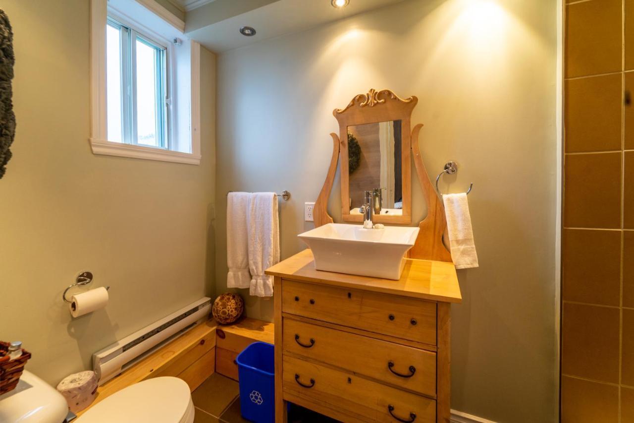 Saint-Joseph-de-la-Rive Auberge De La Rive De Charlevoix - Auberge De Jeunesse Familiale Pour Voyageurs De Tous Ages מראה חיצוני תמונה