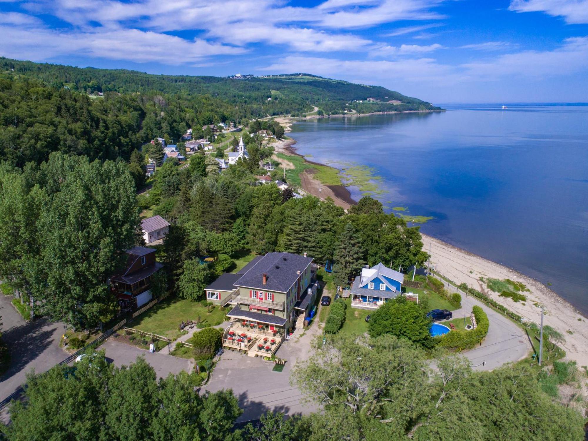 Saint-Joseph-de-la-Rive Auberge De La Rive De Charlevoix - Auberge De Jeunesse Familiale Pour Voyageurs De Tous Ages מראה חיצוני תמונה